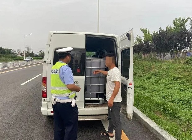 7月份全市范圍內(nèi)面包車集中整治！